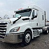 White 2020 Freightliner Cascadia