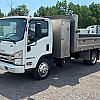White 2018 Isuzu NRR