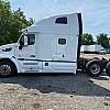 White 2019 Peterbilt 579