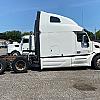 White 2019 Peterbilt 579