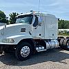White 2015 Mack CXU613