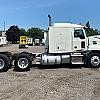White 2015 Mack CXU613