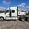 White 2021 International LT625