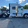 White 2021 International LT625